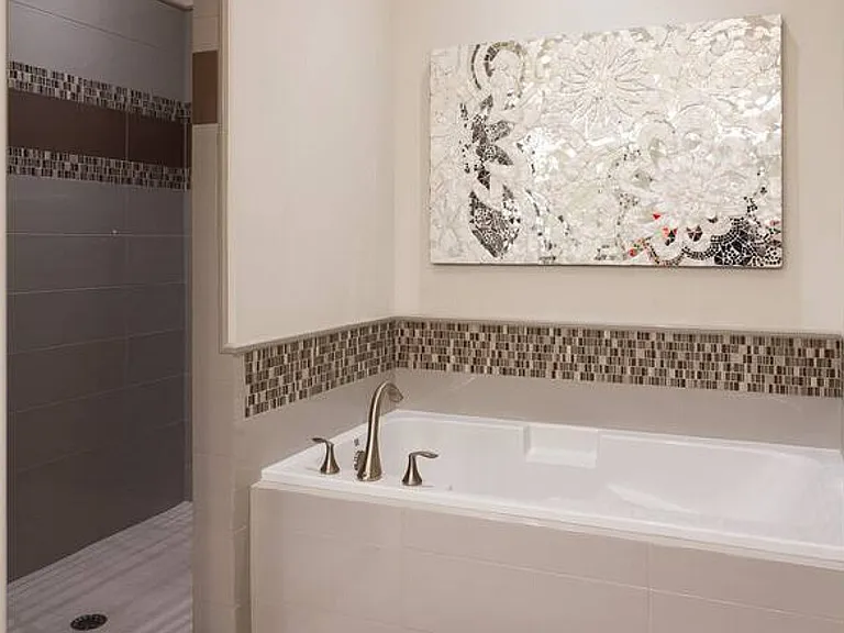 E Bay Hill Dr — Photo 14