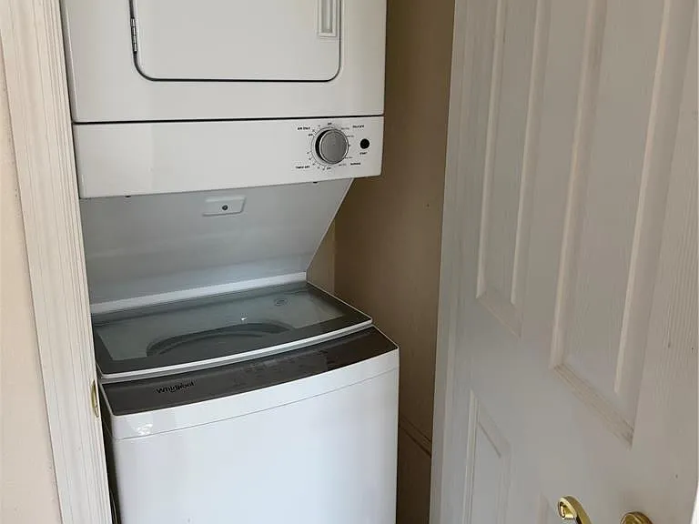 221 Monclay Ct #1N — Photo 14