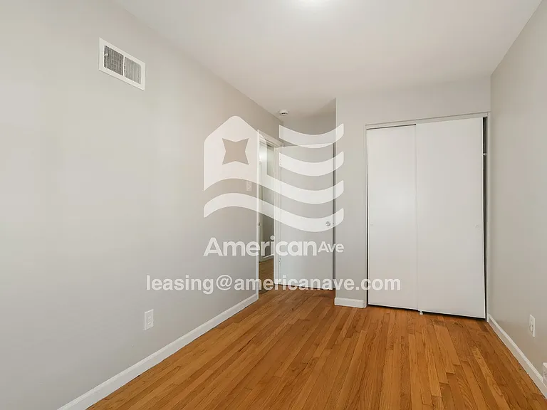 113279_012_wm_-_bedroom_13567816.jpg