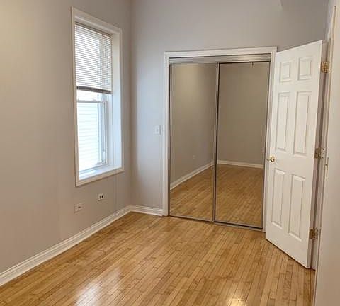 3rd image of 2237 W Fullerton Ave #1
