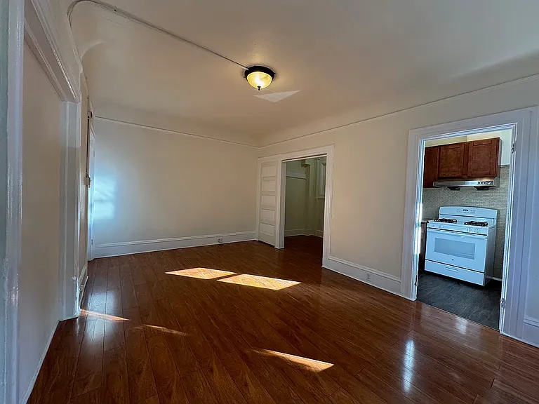 2306 Waverly St — Photo 24