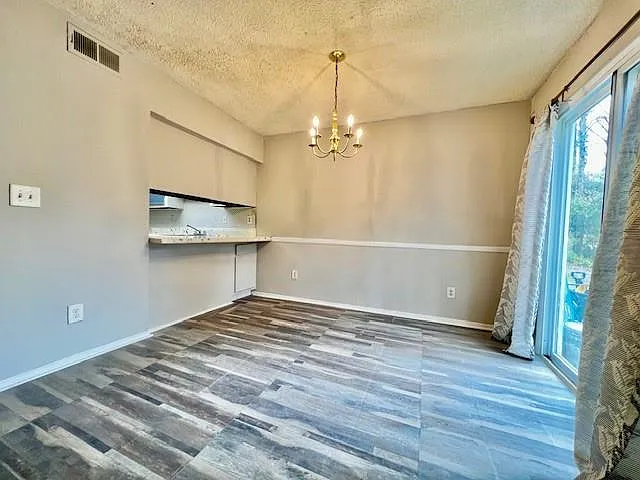 6495 Bannor Ln — Photo 2