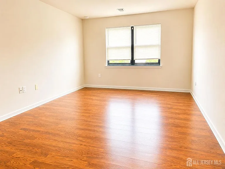 1728 Raspberry Ct — Photo 6