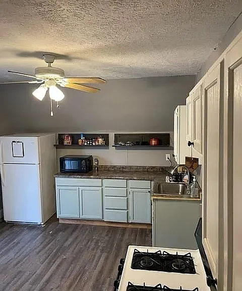 407 1/2 Walnut Dr — Photo 4