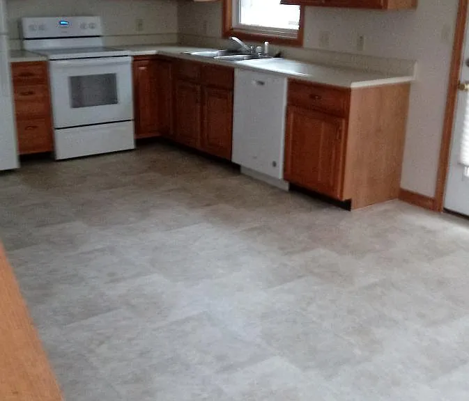 6 Dupuis Ave #B — Photo 7