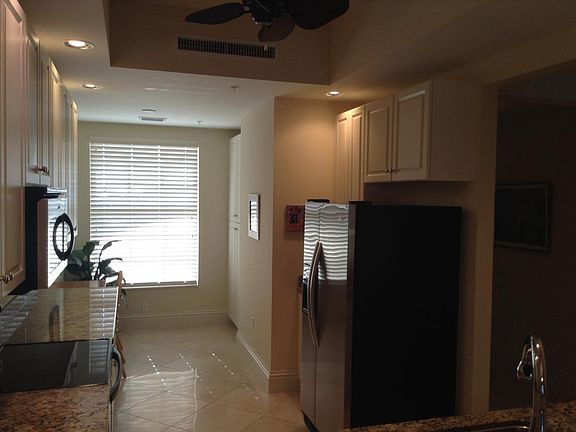 5th image of 5068 Annunciation Cir Unit 303