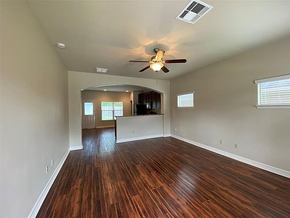 3rd image of 307 Woodland Hills Dr #B