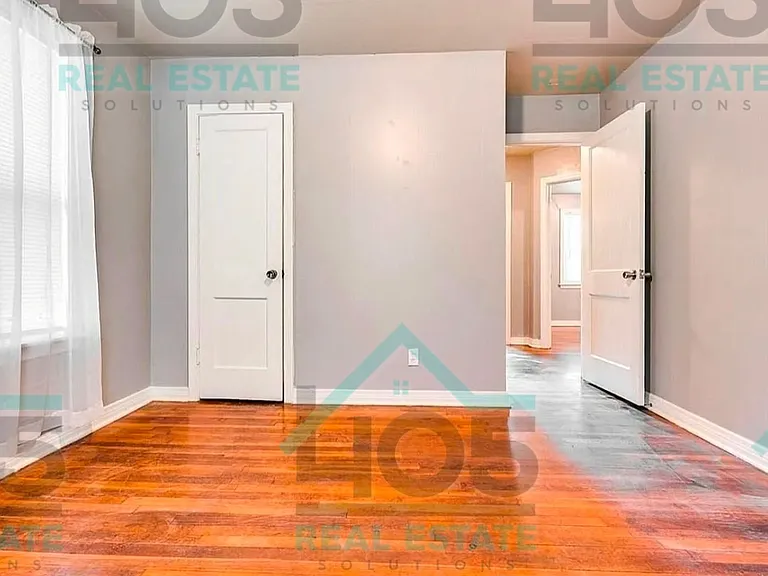 1017 E Louisiana St — Photo 8