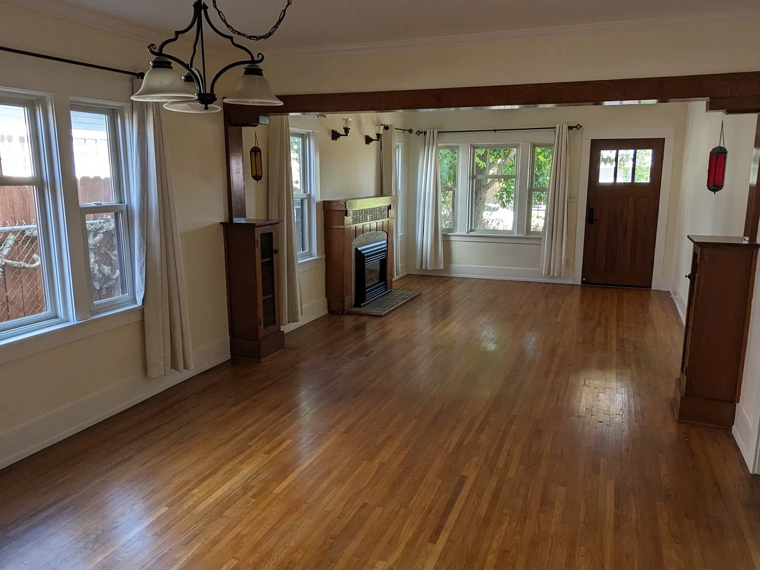 3 bed, 1232 sqft, $3,700 — Photo 3