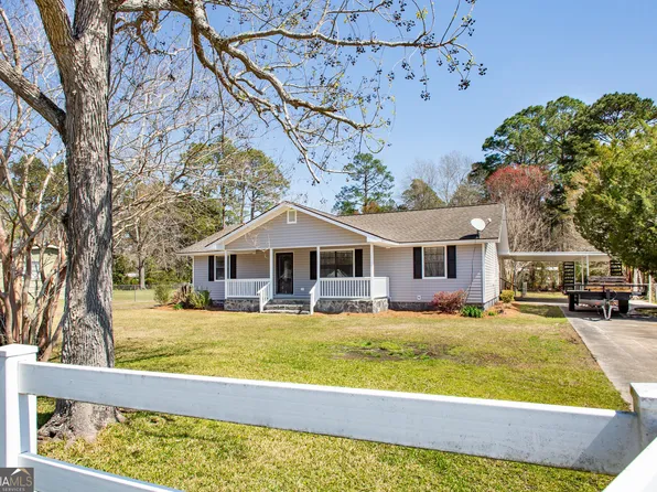2975 S Lakeview Dr, Waycross, GA 31503