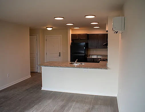 Renaissance Row — Photo 4
