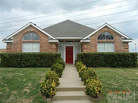 1st image of 2830 Kingswood Dr