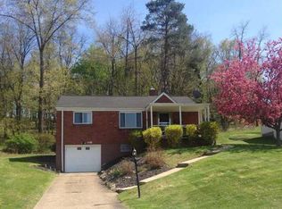 2501 Sylvania Dr, Bethel Park, PA 15102