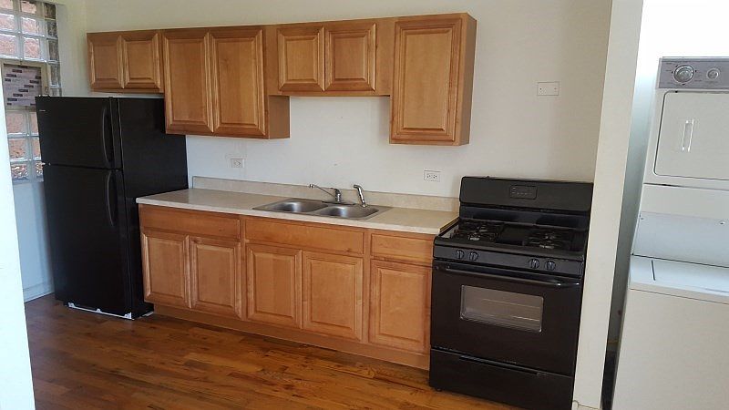 1st image of 1418 E 67th Pl #3
