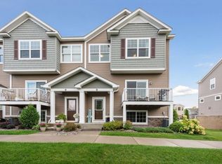 9685 Independence Cir UNIT 6, Chanhassen, MN 55317