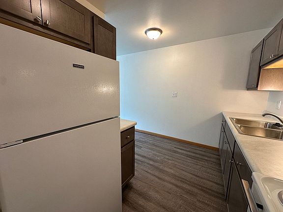2nd image of 600 James St #101