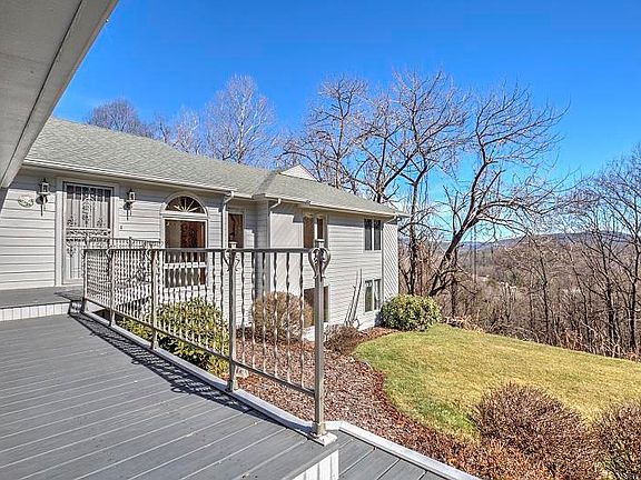 3rd image of 5706 Equestrian Dr