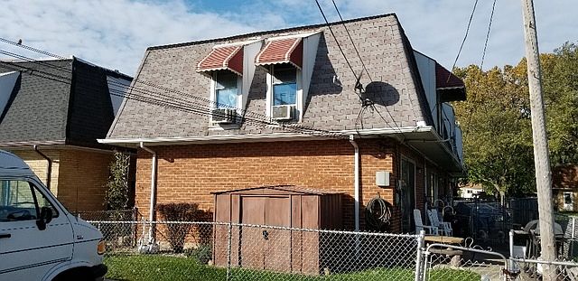 2nd image of 11545 S Racine Ave
