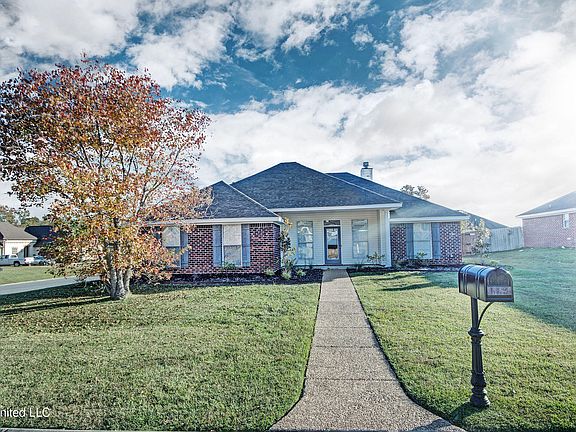 2nd image of 119 Beechwood Cir