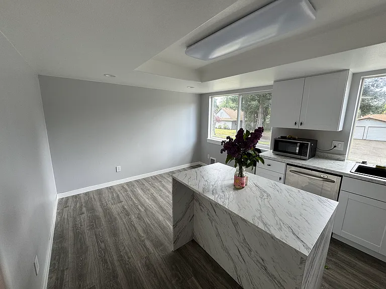 5503 172nd Pl SW — Photo 2