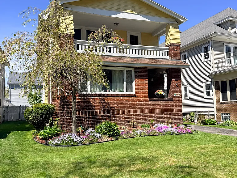 402 McKinley Pkwy #1 — Photo 1