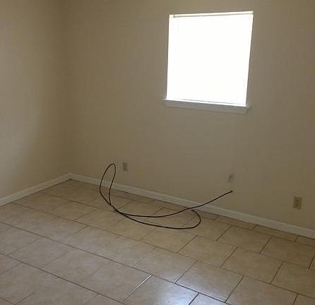 4th image of 4114 Saint Bernard Ave