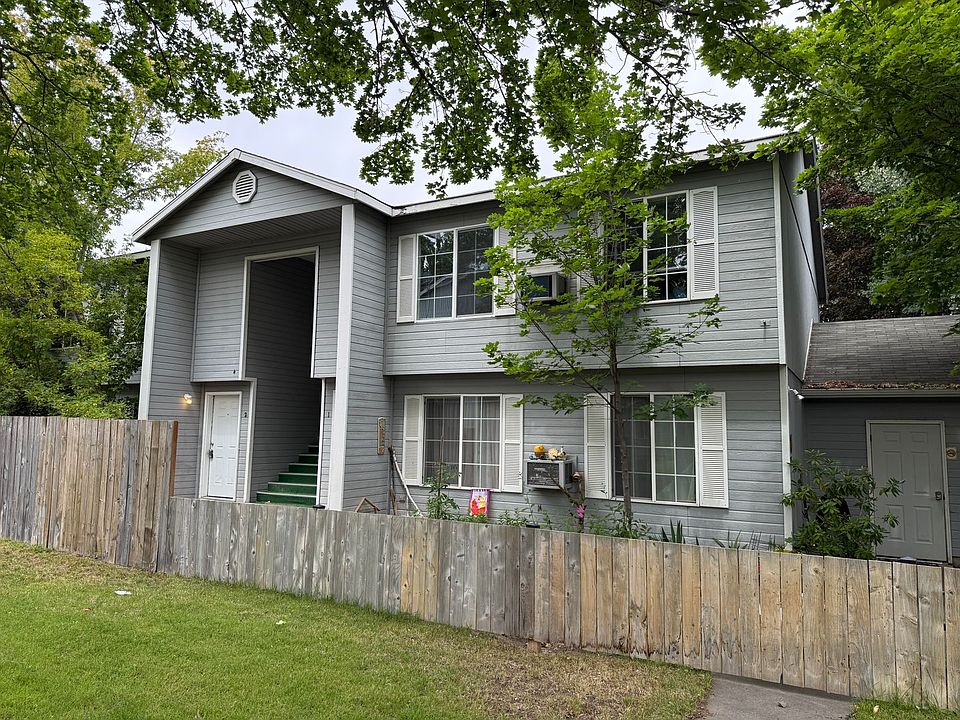 1st image of 457 NW 17th St #2