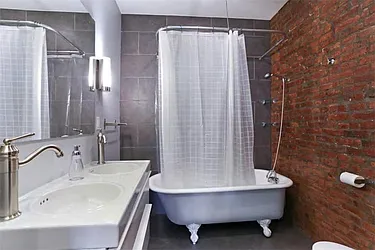 Rented by R New York