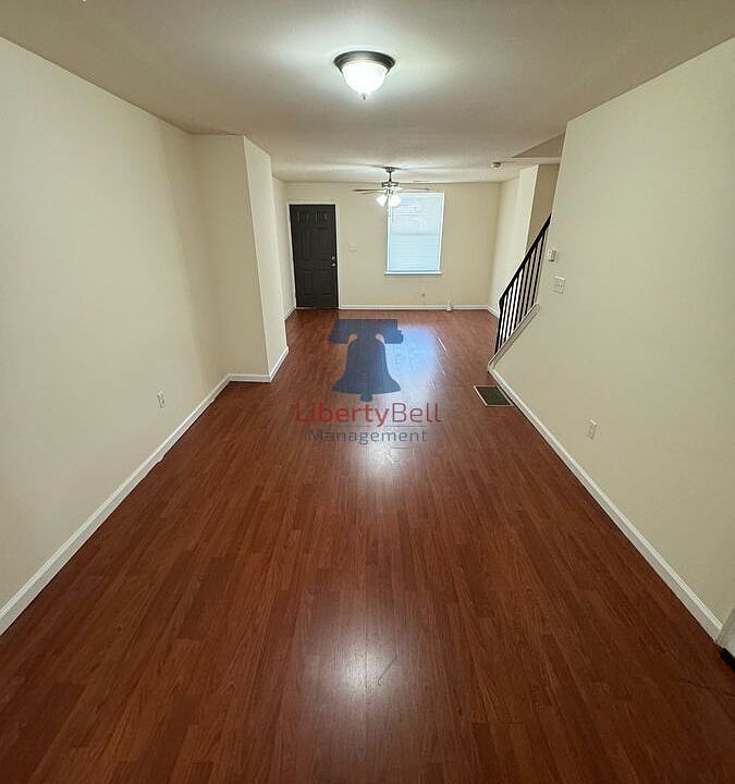 2nd image of 312 N Robinson St