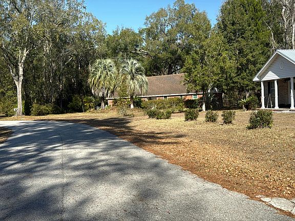 5th image of 1217 Pine Cir