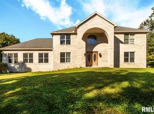 1130 School St, Washington, IL