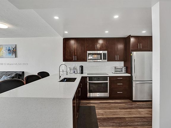 4th image of 1351 NE Miami Gardens Dr APT 1602E
