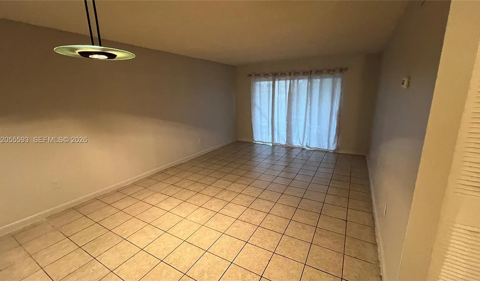 Brookfield Square Condo — Photo 4
