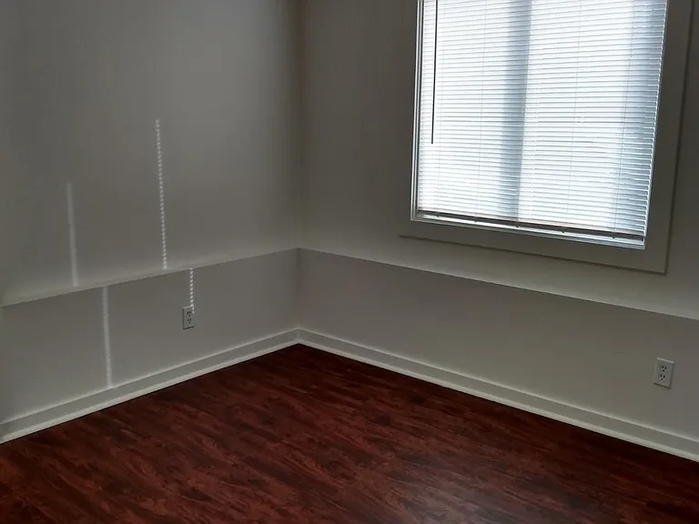 904 Center St — Photo 7