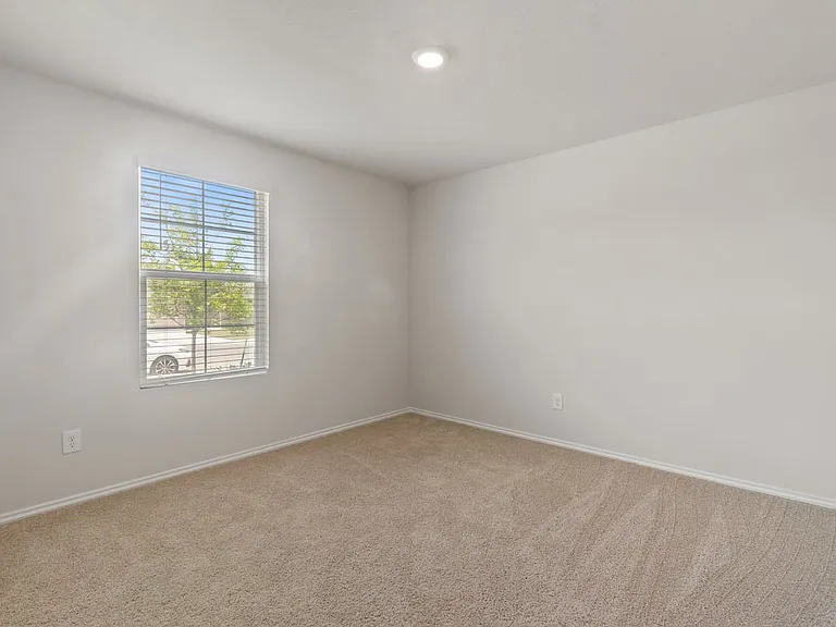832 Pronghorn Trl — Photo 3