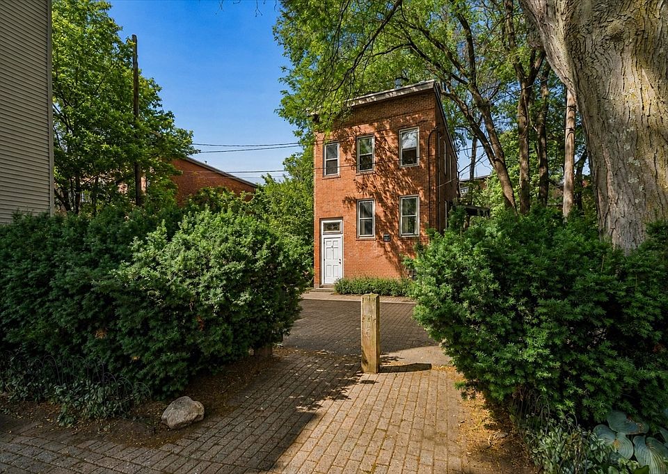 1st image of 10 Eldridge Pl