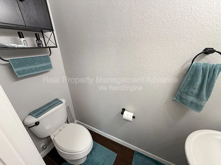 801 Renault Way — Photo 20
