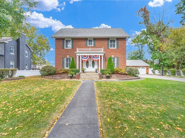 3208 Western Ave, Mattoon, IL 61938