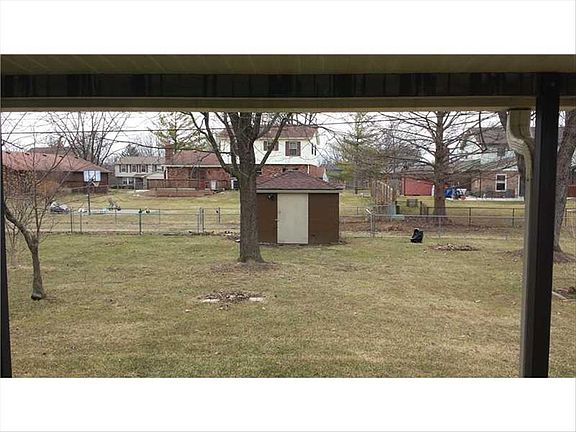5th image of 625 Clossey Dr
