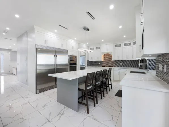 2309 Dublin St, New Westminster, BC V3M 3B3
