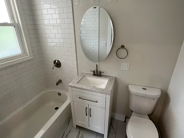220 Battle Ave #1 — Photo 4