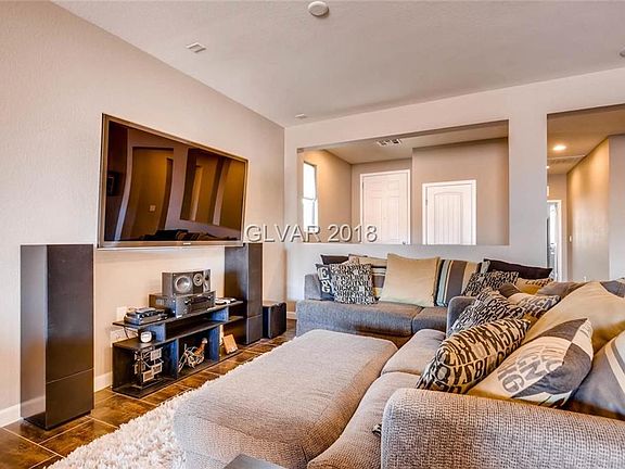 5th image of 782 Drewsberry Ave