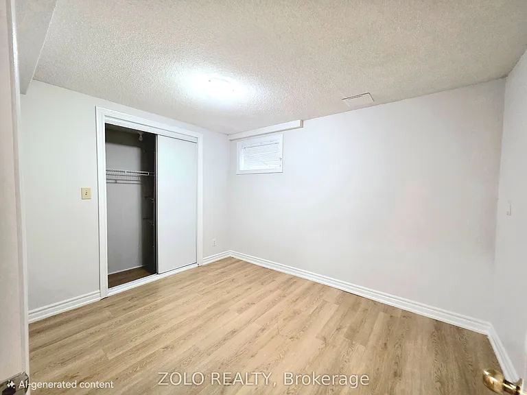 4233 Greybrook Cres — Photo 5