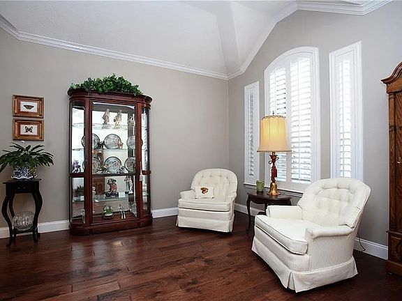 front sitting area