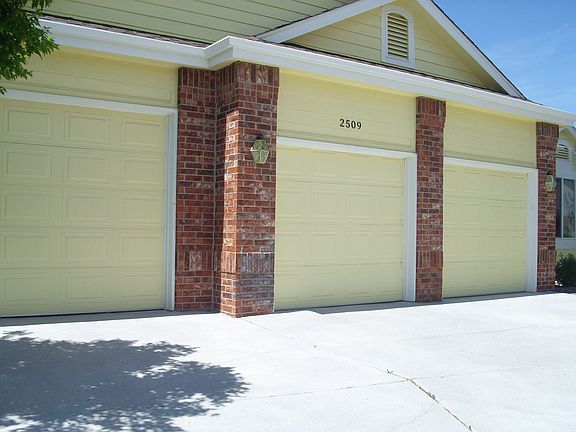 3-Car Garage