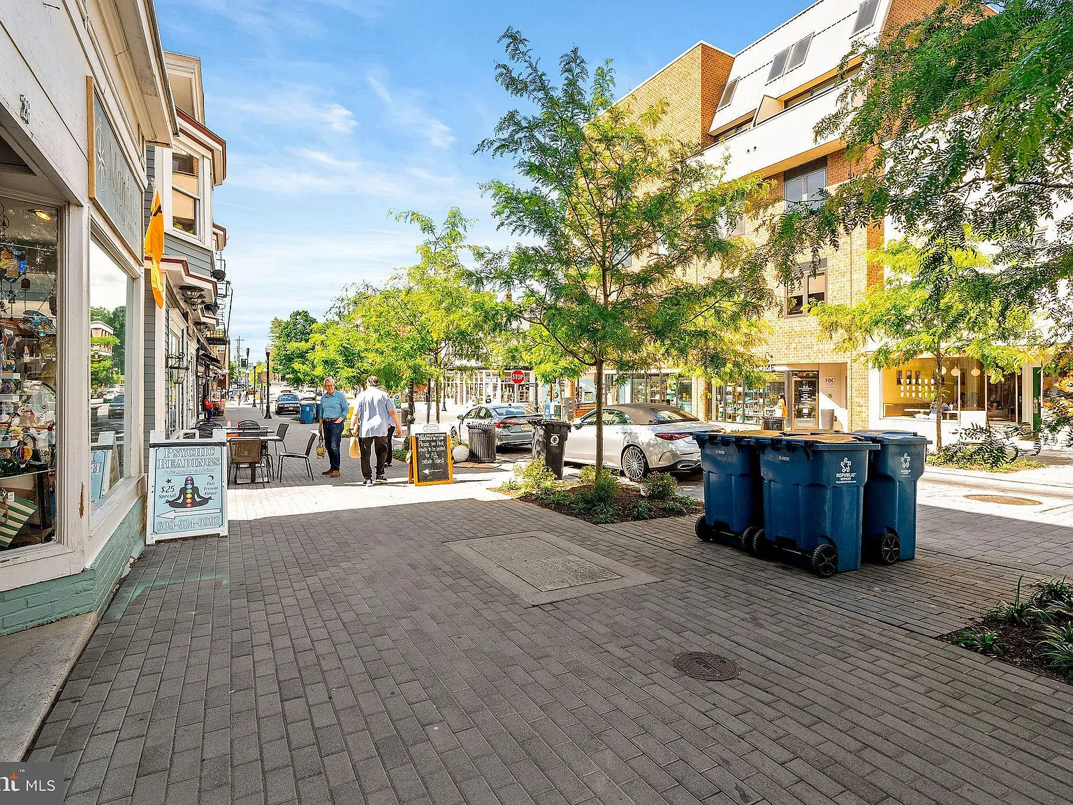 1 bed, 1.0 bath, 290 sqft, $1,950 — Photo 3