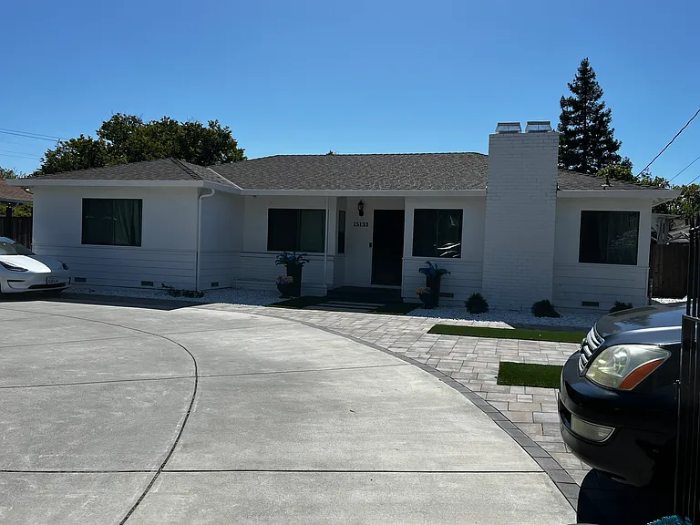 15133 Union Ave — Photo 4