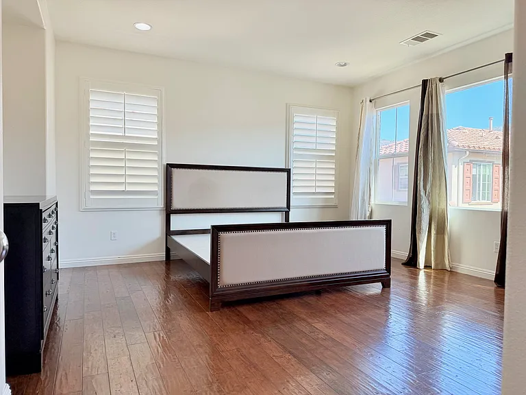 19921 Calabria Ct — Photo 14