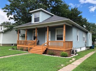 421 Prospect St, Wood River, IL 62095