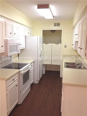 1st image of 164 Westfield Dr